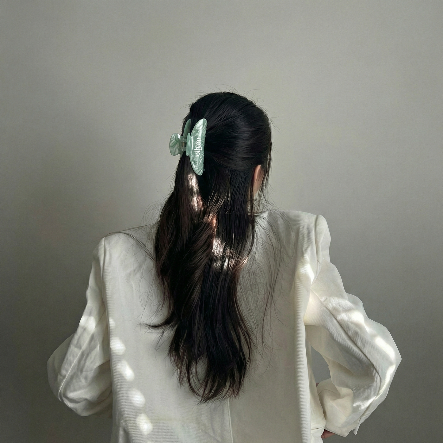 Aurora Claw Clip in Green