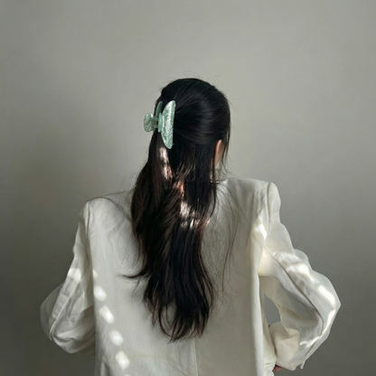 Aurora Claw Clip in Green